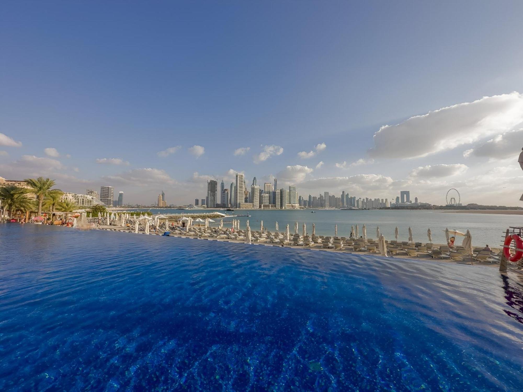 Oceana Residences, The Palm Jumeirah - Mint Stay Дубай Экстерьер фото