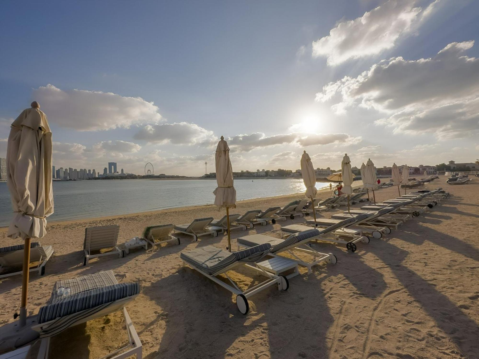 Oceana Residences, The Palm Jumeirah - Mint Stay Дубай Экстерьер фото