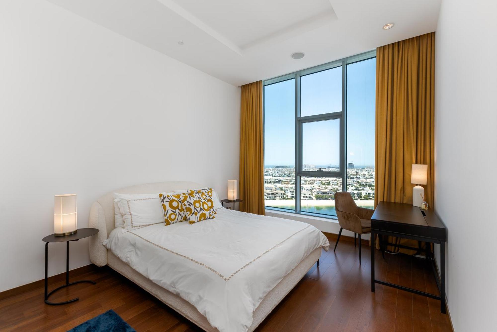 Oceana Residences, The Palm Jumeirah - Mint Stay Дубай Экстерьер фото